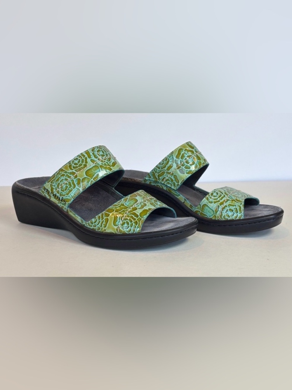 Mephisto Air Relax Green Leather Sandals. Size 8 (EU 38)